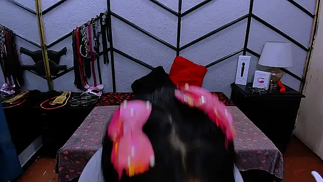 AlanaLuck online show from 02.15.25