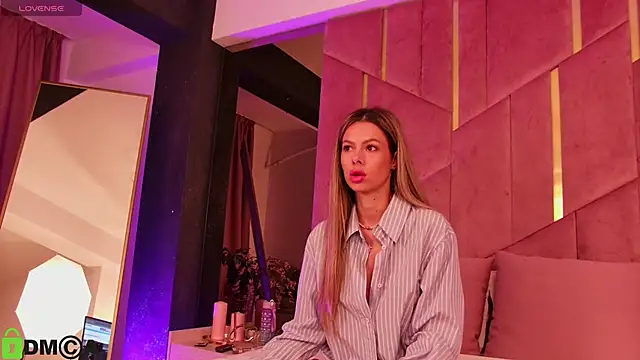 AllenaMoon online show from 09.08.25