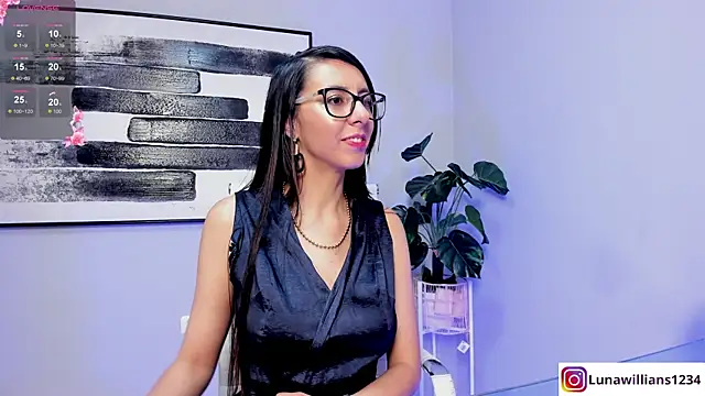 Snapshot of luna_willians chatting on 01.29.25 luna willians online show from 01.29.25