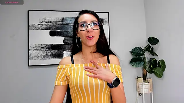 Snapshot of luna_willians chatting on 03.17.25 luna willians online show from 03.17.25