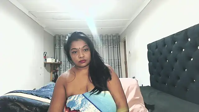 Snapshot of Indianmayaxoxo chatting on 06.12.26 Indianmayaxoxo online show from 06.12.26