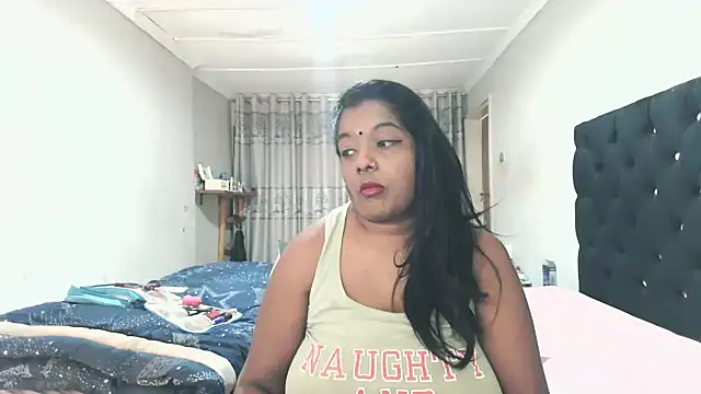 Snapshot of Indianmayaxoxo chatting on 06.26.26 Indianmayaxoxo online show from 06.26.26
