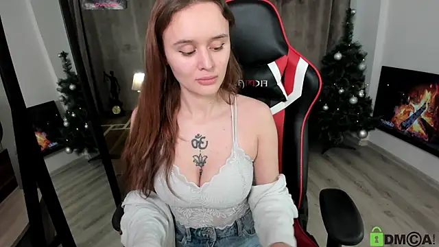 Snapshot of alicexforever chatting on 01.08.25 alicexforever online show from 01.08.25