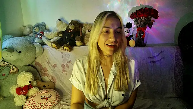 Snapshot of mandy_berrys chatting on 09.14.25 mandy berrys online show from 09.14.25