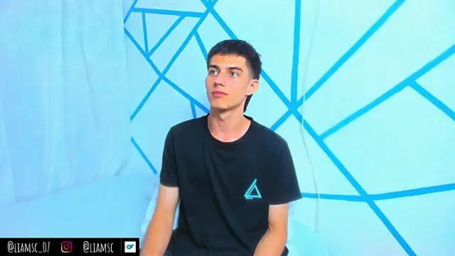 Snapshot of liam_scott77 chatting on 10.02.25 liam scott77 online show from 10.02.25