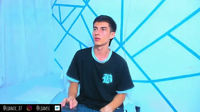 Snapshot of liam_scott77 chatting on 10.09.25 liam scott77 online show from 10.09.25