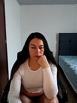 renata hot1 online show from 03.14.25