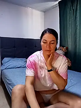 renata hot1 online show from 03.15.25