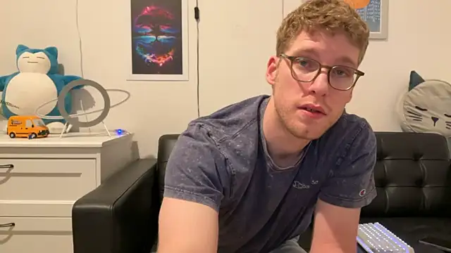 BlueEyedTallGuy94 online show from 12.18.24