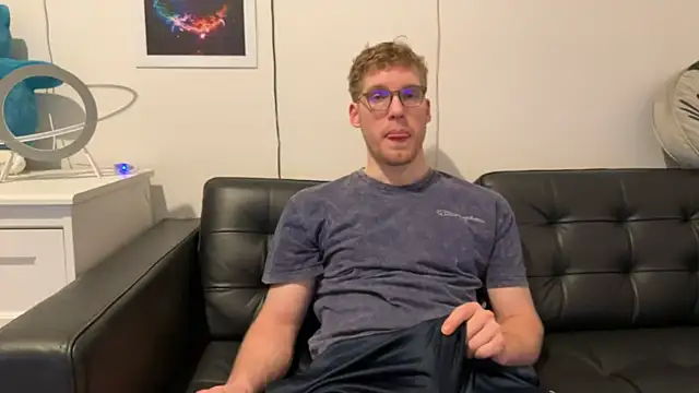 BlueEyedTallGuy94 online show from 12.25.24