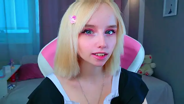 b4by LoL1 online show from 03.15.26