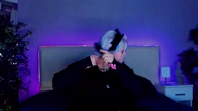 JoannLowe online show from 01.14.25