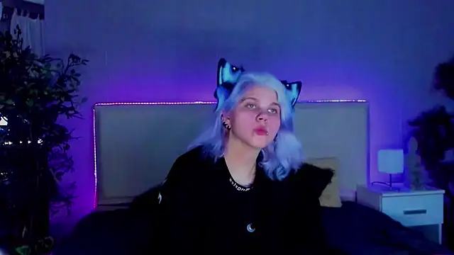 JoannLowe online show from 01.25.25