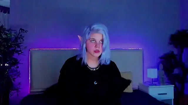 JoannLowe online show from 01.26.25