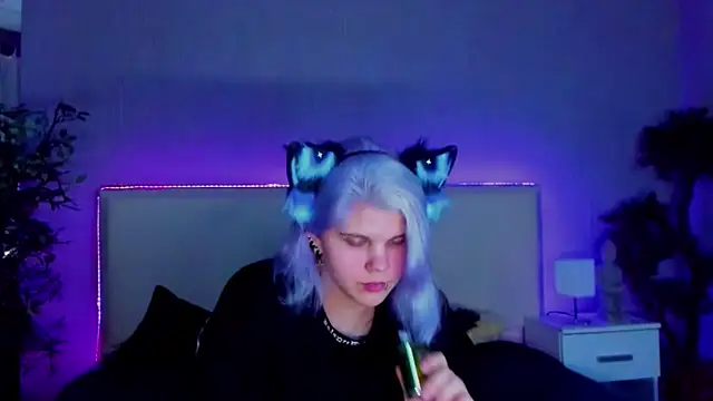 JoannLowe online show from 01.27.25