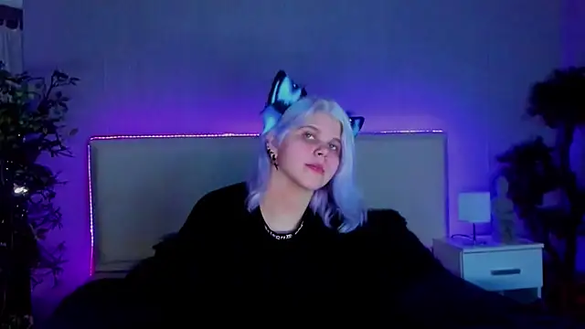 JoannLowe online show from 01.28.25