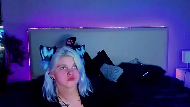 JoannLowe online show from 02.19.25