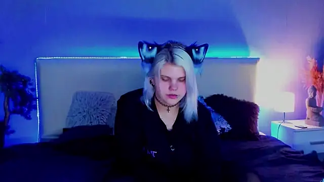 JoannLowe online show from 03.09.25