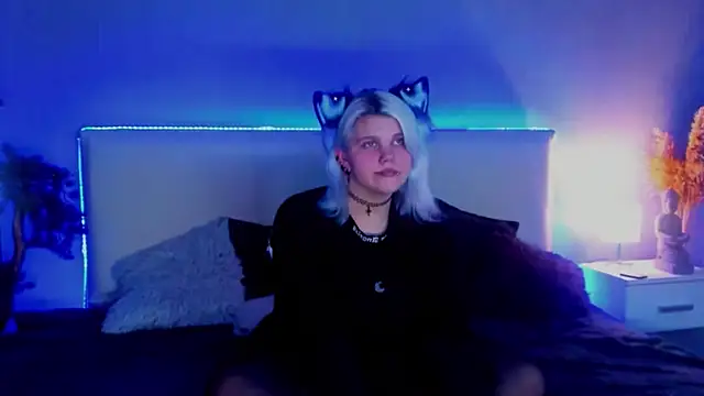 JoannLowe online show from 03.21.25