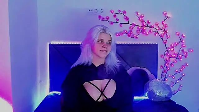 JoannLowe online show from 03.11.26