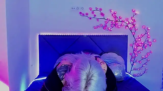 JoannLowe online show from 03.24.26