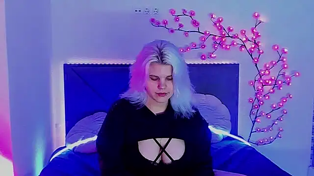 JoannLowe online show from 05.13.26