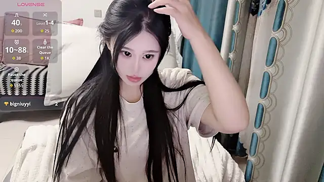 QQ-tutu online show from 09.26.25