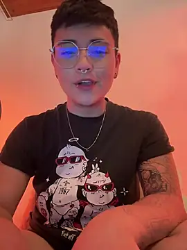 Ashley Chriss online show from 12.23.24