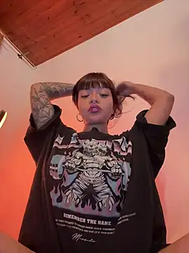 Ashley Chriss online show from 12.28.24