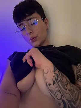 Ashley Chriss online show from 03.01.25