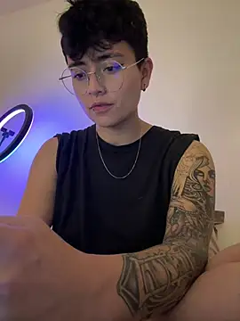 Ashley Chriss online show from 03.09.25