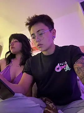 Ashley Chriss online show from 09.21.25