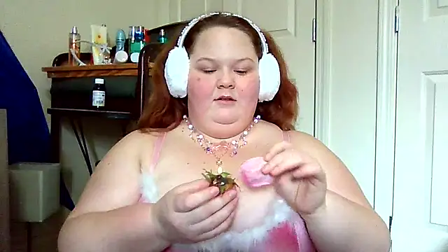 Snapshot of _GodessIsabella_97 chatting on 12.30.24 GodessIsabella 97 online show from 12.30.24