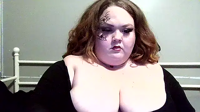 Snapshot of _GodessIsabella_97 chatting on 11.05.25 GodessIsabella 97 online show from 11.05.25