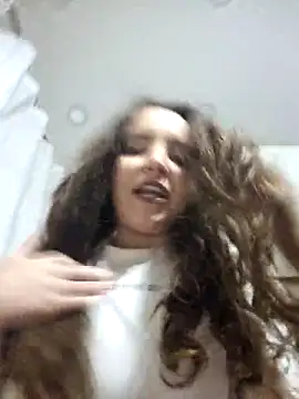 LineaDemie online show from 10.17.25