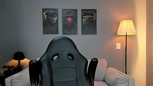 ApoloMakris online show from 11.20.25