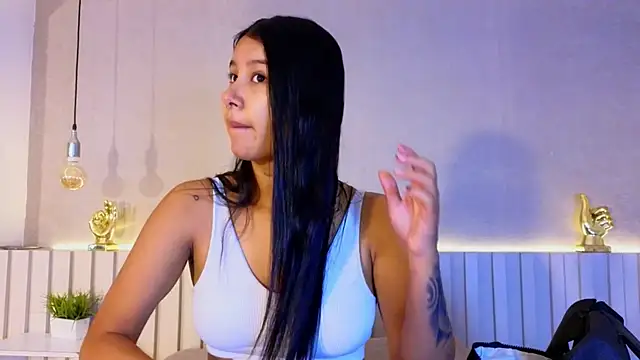 Snapshot of Aida_moreno chatting on 03.17.26 Aida moreno online show from 03.17.26