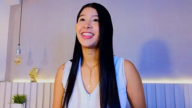 Snapshot of Aida_moreno chatting on 03.27.26 Aida moreno online show from 03.27.26