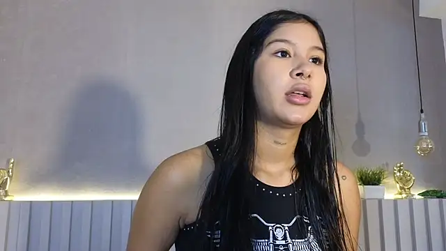 Snapshot of Aida_moreno chatting on 04.02.26 Aida moreno online show from 04.02.26