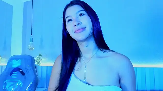 Snapshot of Aida_moreno chatting on 04.13.26 Aida moreno online show from 04.13.26