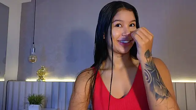 Snapshot of Aida_moreno chatting on 04.16.26 Aida moreno online show from 04.16.26