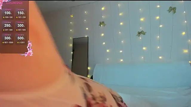 Snapshot of May_Flower chatting on 02.07.26 May Flower online show from 02.07.26