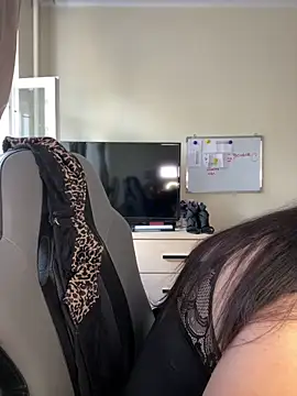 Evelinia online show from 09.17.25