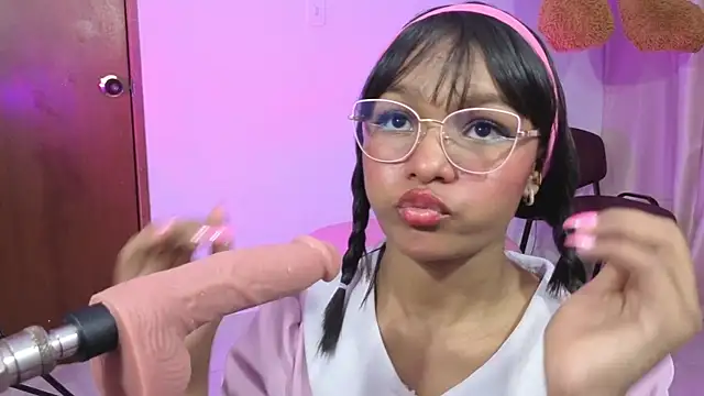 Snapshot of KaattySweet_ chatting on 04.24.26 KaattySweet online show from 04.24.26