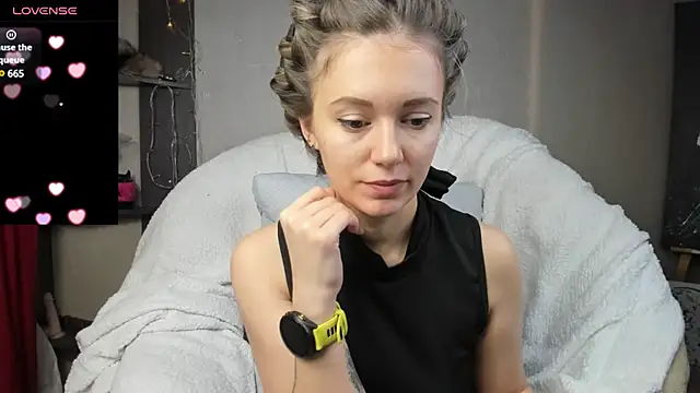 foxy blond online show from 01.30.25