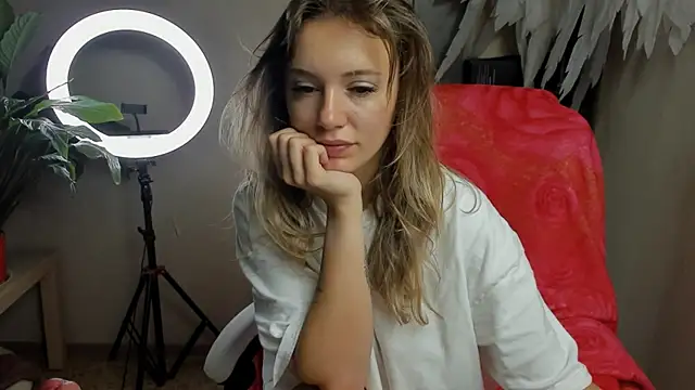 foxy blond online show from 09.26.25