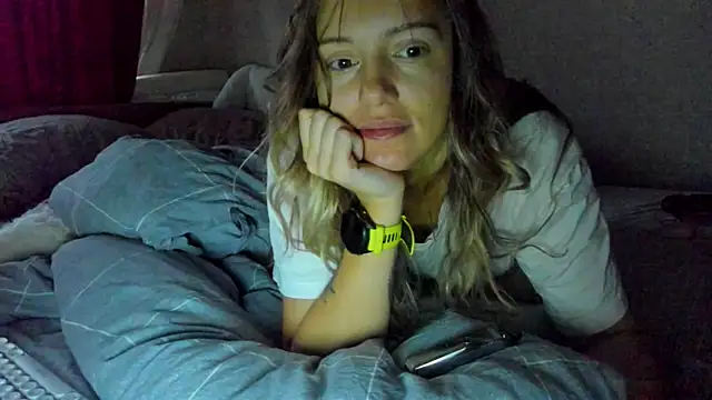 foxy blond online show from 10.17.25