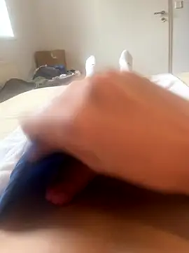 Snapshot of Nio-5 chatting on 10.20.25 Nio-5 online show from 10.20.25