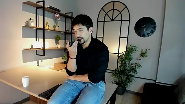 Ian Daviz online show from 10.20.25