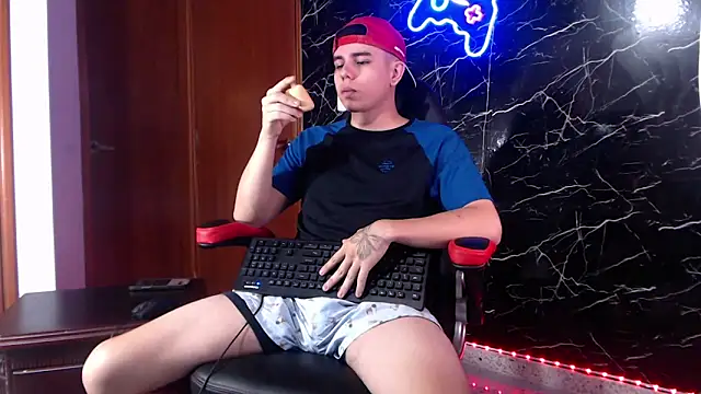 maty hardx online show from 01.02.25